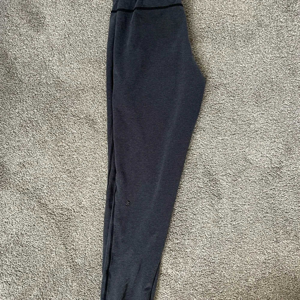 lululemon grey jogger sweats - Picture 3 of 3
